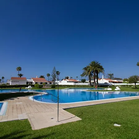 Holycan Bungalow - Solarium & Garden Holiday home *